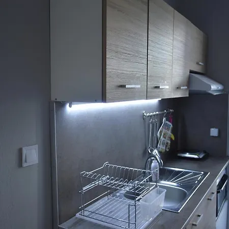 Daisy Apartment